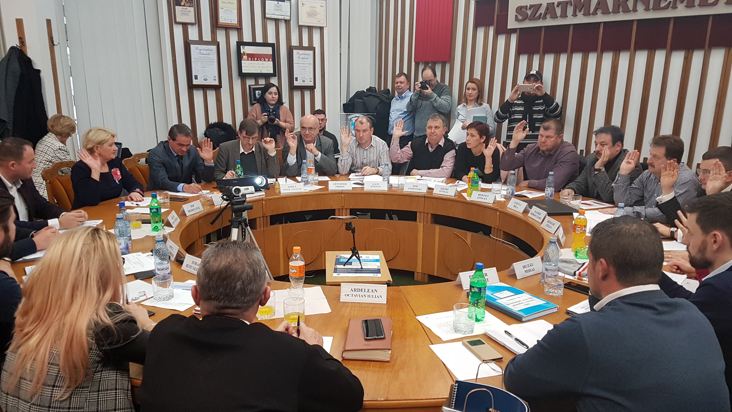 Vot cu scandal! Consiliul Local a aprobat majorarea impozitelor în Satu Mare. Toate calculele