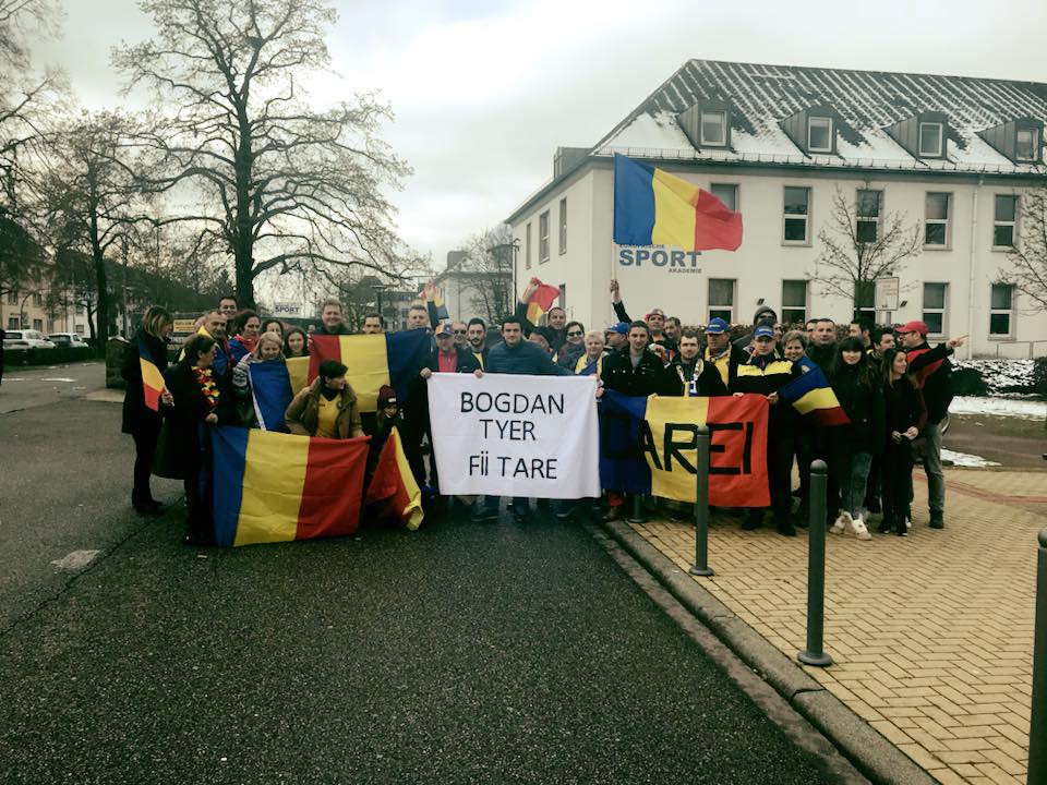 FOTO. Gest impresionant de susținere a tânărului inginer sătmărean, rămas fără picioare