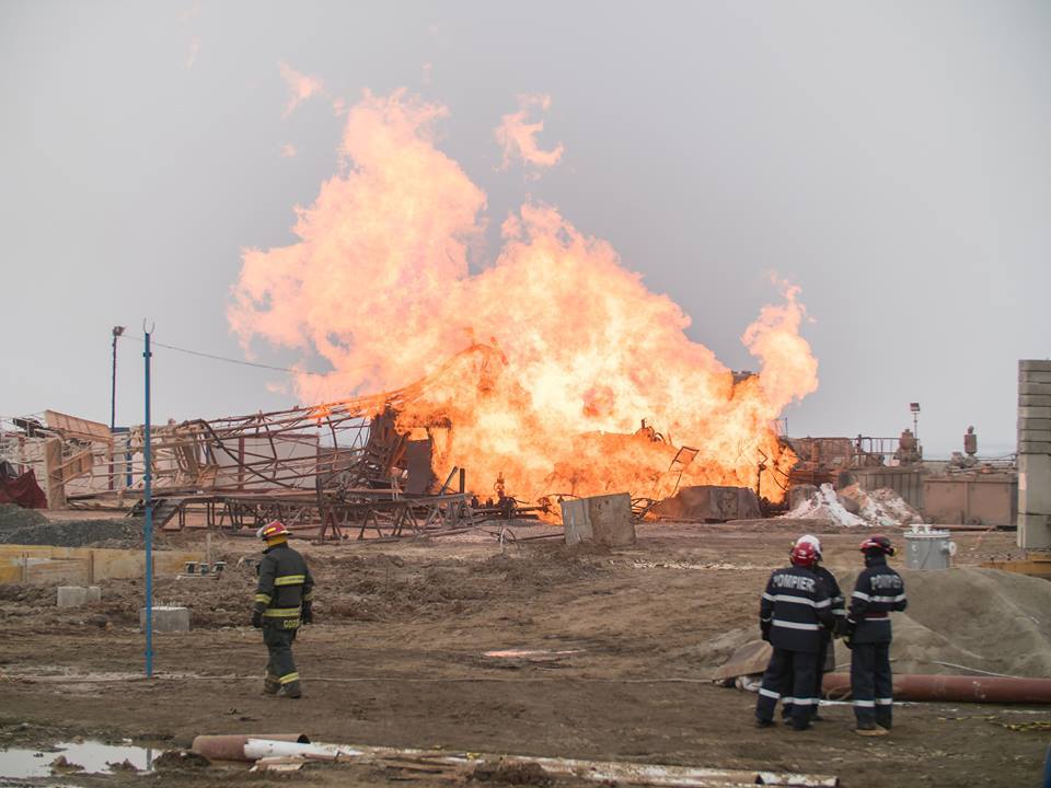 FOTO/VIDEO. E ”groasă”. Forțe din toată țara pentru stingerea incendiului de la Moftin