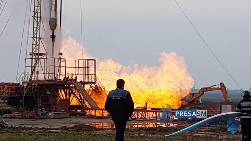 FOTO&VIDEO Incendiu violent la pompa de gaze de la Moftin. Intervenția ar putea dura câteva zile