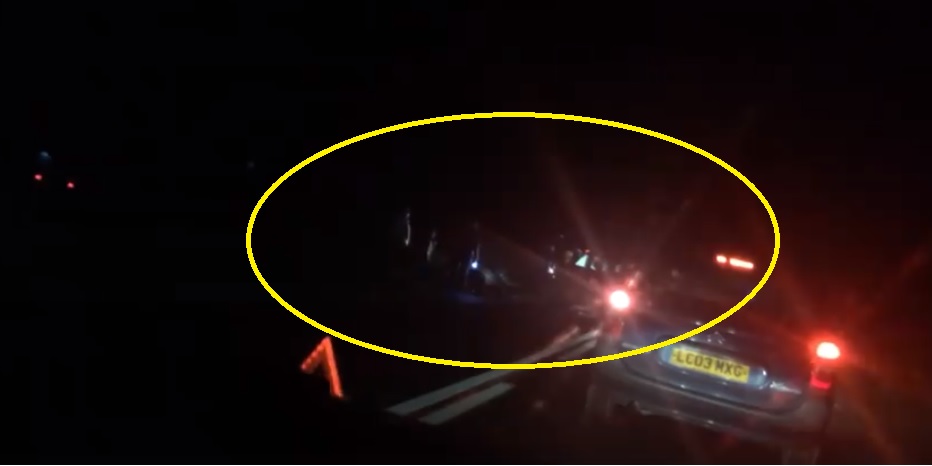 FOTO/VIDEO. Accident foarte grav la Apa. Coliziune frontală între două mașini