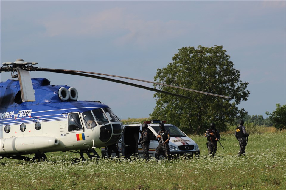 FOTO. Povestea celei mai mari capturi de heroină din Vama Petea. Cine sunt autorii