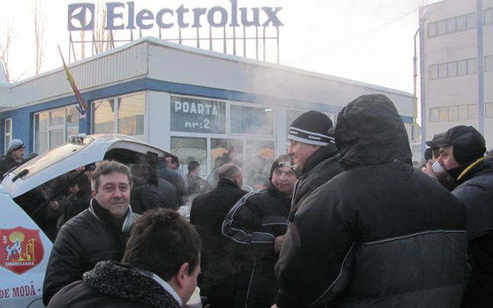 Tensiuni majore la Electrolux. Sindicaliștii, dați în judecată. Urmează greva generală?!