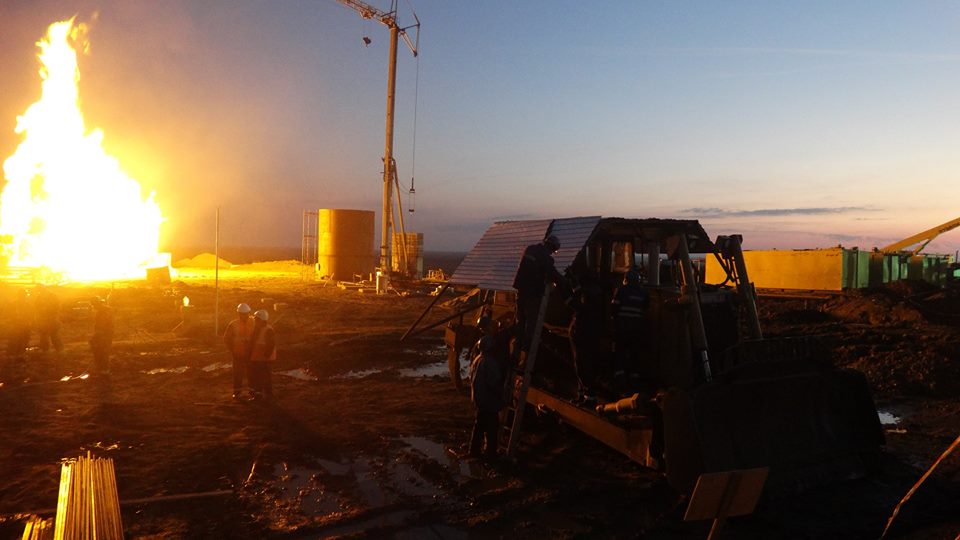 FOTOGALERIE. Intervenție de mare amploare. Specialiștii canadieni și pompierii români, cot la cot