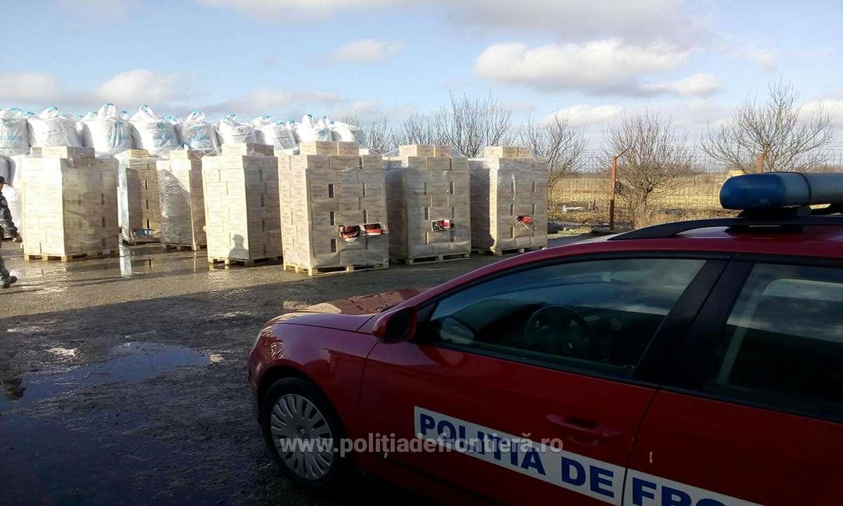 FOTOGALERIE. Mega captură de țigări în Vama Halmeu. Mafia sârbă face trafic cu TIR-urile