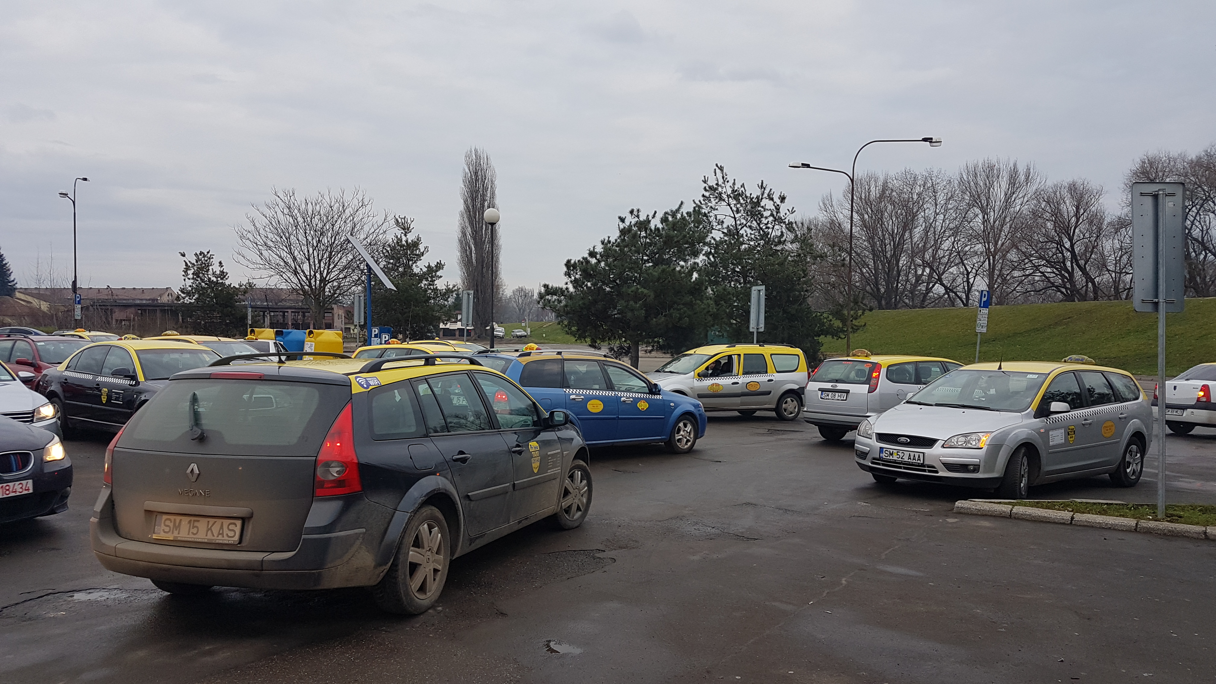 FOTO. Taximetriștii au mărit prețurile în municipiul Satu Mare. S-a reintrodus un tarif