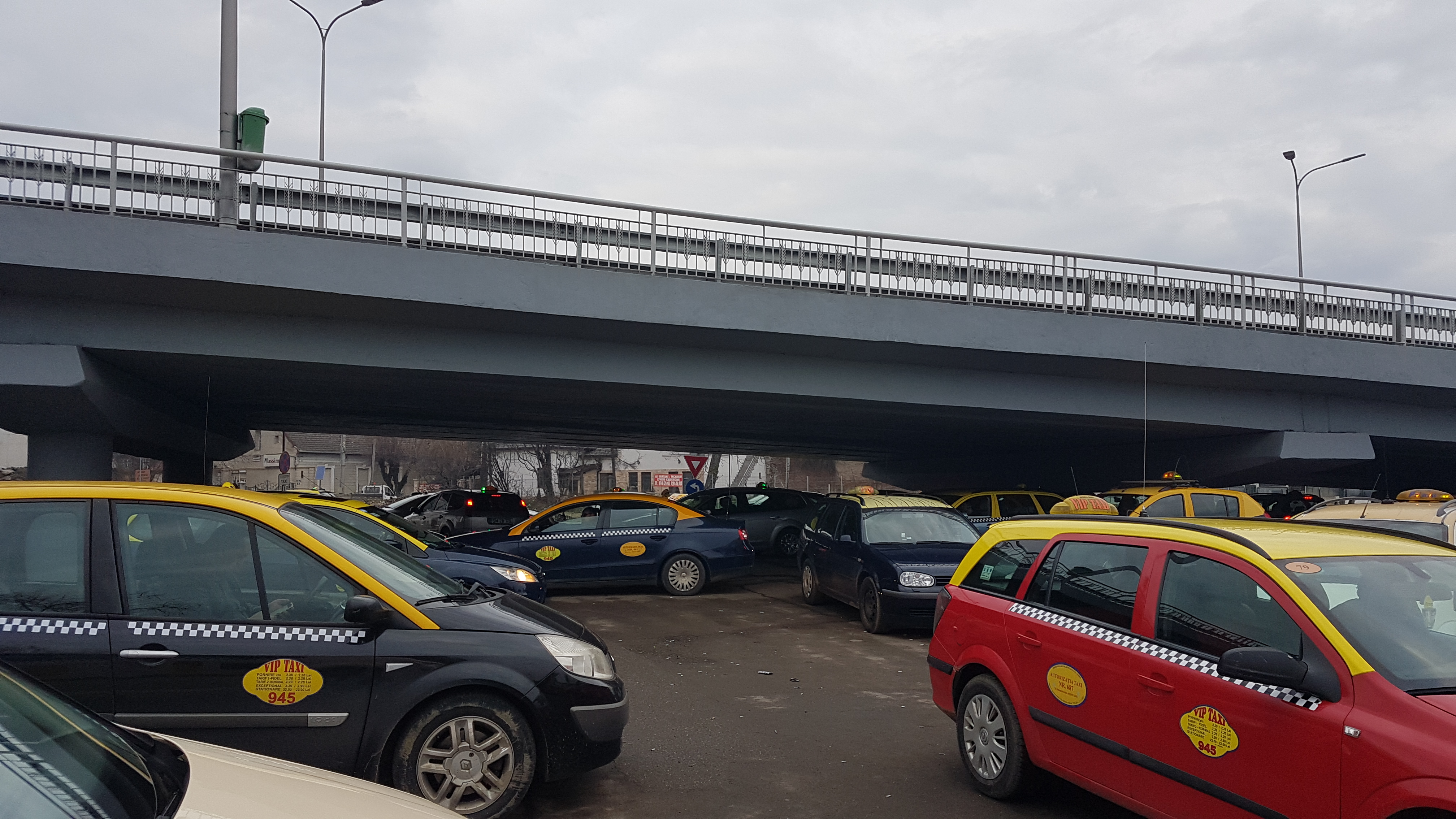 Primăria Satu Mare face revoluție în taximetrie. Înjumătățește numărul de taxiuri!