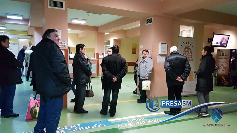 REVOLTĂTOR. Femeie adusă cu ambulanța, ținută ore în șir pe scaun la Urgență