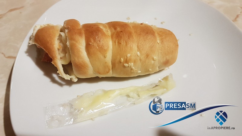 FOTO! ”NOU” în Satu Mare! Covri-plastic! Nu doar cu crenvurst, ci și cu plastic