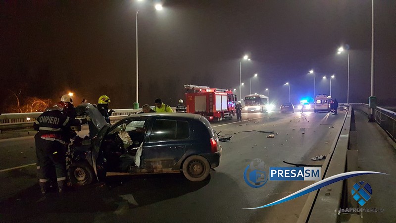 FOTO&VIDEO. Accident deosebit de grav pe Podul Decebal. Impact frontal între două autoturisme