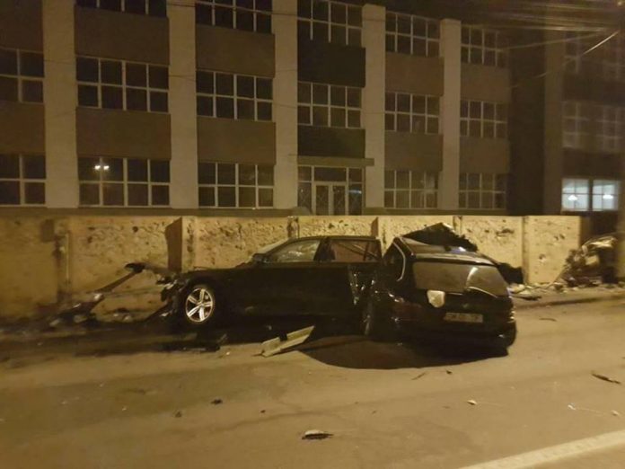 FOTO/VIDEO. Accident mortal. Un tânăr a murit, după ce un BMW de Satu Mare s-a rupt în două