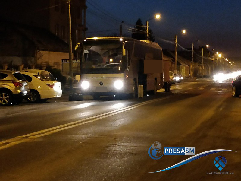 FOTO/VIDEO. ”Miserupism” total în Satu Mare. A oprit autobuzul în mijlocul drumului