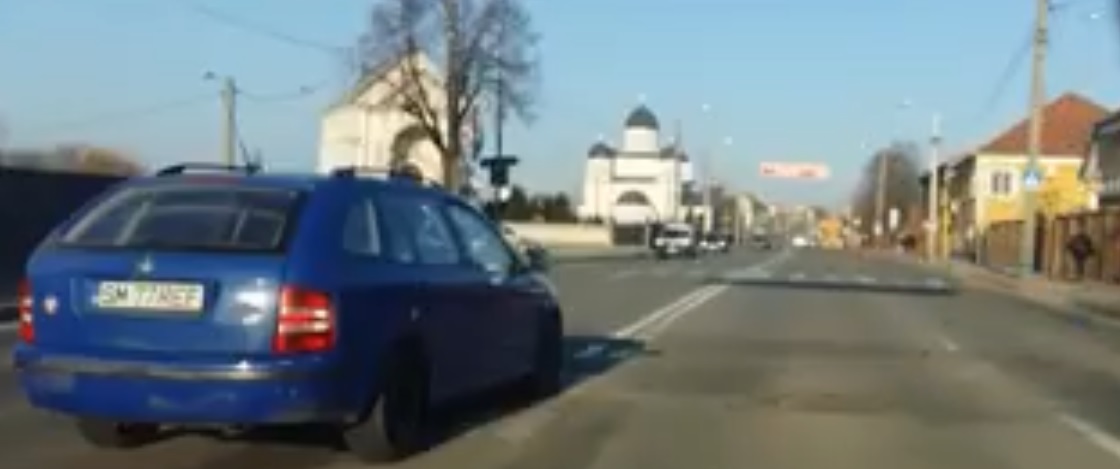 VIDEO. Cum se fentează Codul Rutier în Satu Mare. Doar ”fraierii” îl respectă