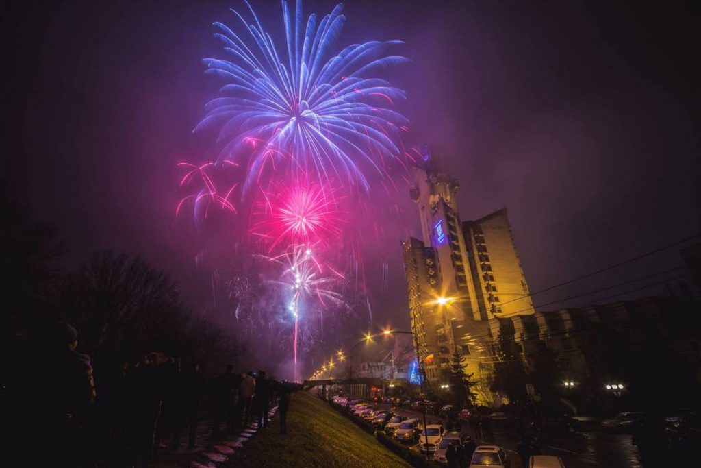 Petrecere de Anul Nou în Centrul Sătmarului. Ce show au pregătit organizatorii