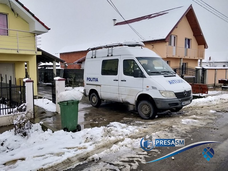 FOTO. Moarte cruntă pentru o femeie din Micula. A căzut într-o fosă septică