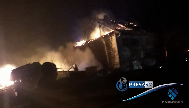FOTO/VIDEO. Incendiu de amploare la Valea Vinului. Mai multe imobile făcute scrum