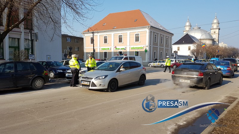 FOTO/VIDEO. Șofer drogat, săltat de polițiștii rutieri în centrul Sătmarului!