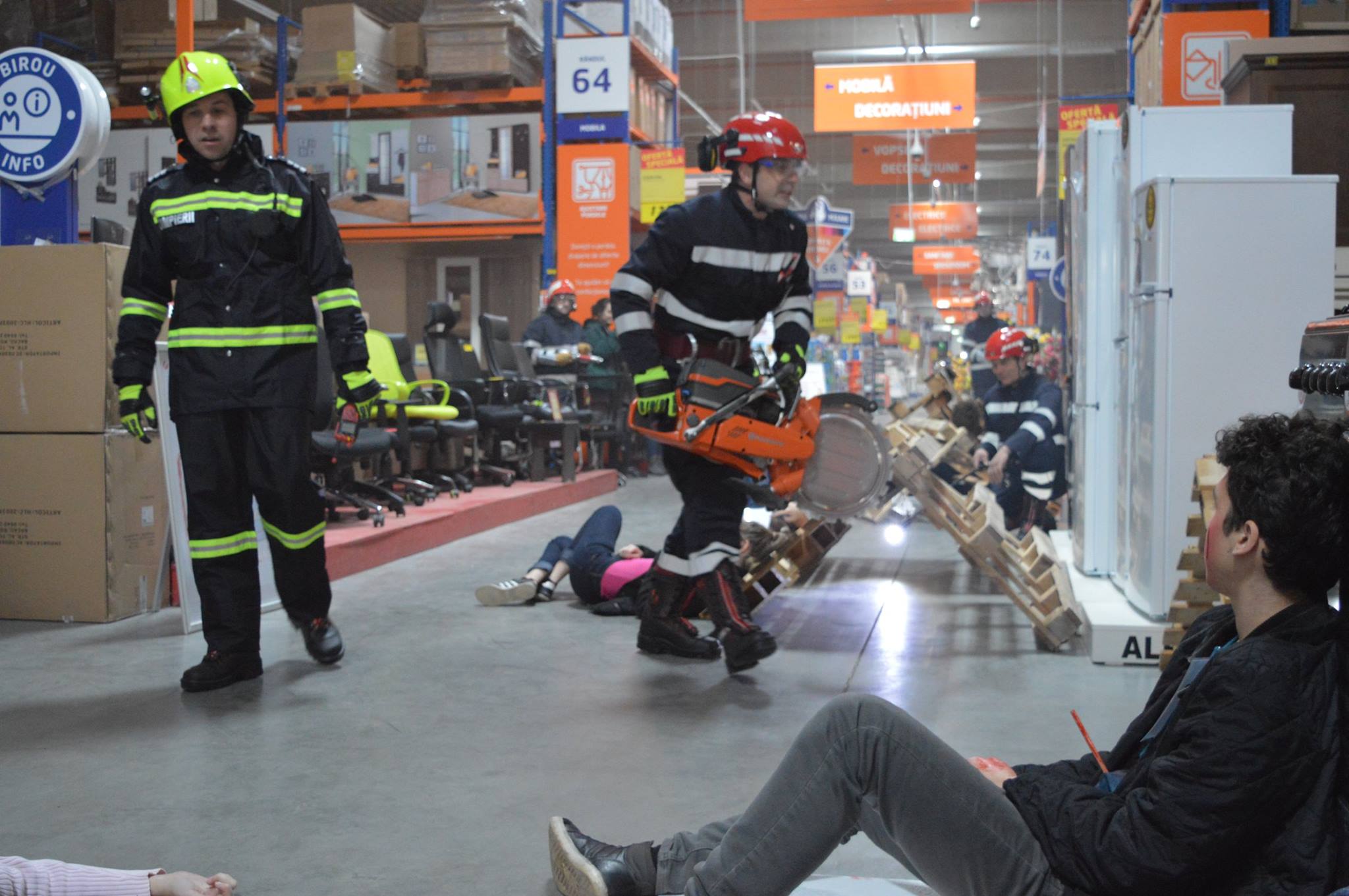 FOTO/VIDEO. Patru morți și zeci de răniți, în urma unei ”explozii” în Satu Mare (Simulare)