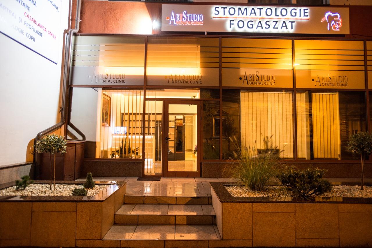 Mini-implanturile, accesibile și la ArtStudio Dental Clinic, în Satu Mare (P)