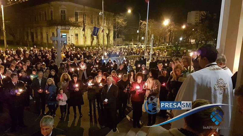 FOTO/VIDEO. Mii de credincioși la slujba de Înviere! Sătmarul, blocat timp de câteva ore