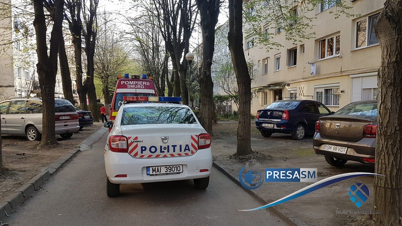 FOTO/VIDEO. DRAMATIC. Bătrână leșinată în casă de foame. Au intervenit polițiștii și pompierii