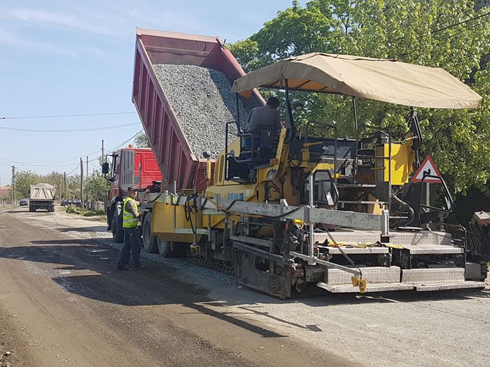 FOTO. Drumul de coșmar spre Țara Codrului, în reabilitare