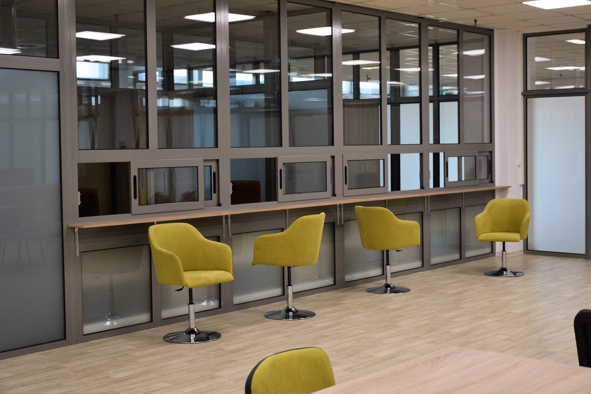 FOTO. De miercuri, ”Impozitele”, ”Starea Civilă” și ”Buletinele”, funcționează în Magazinul Someșul