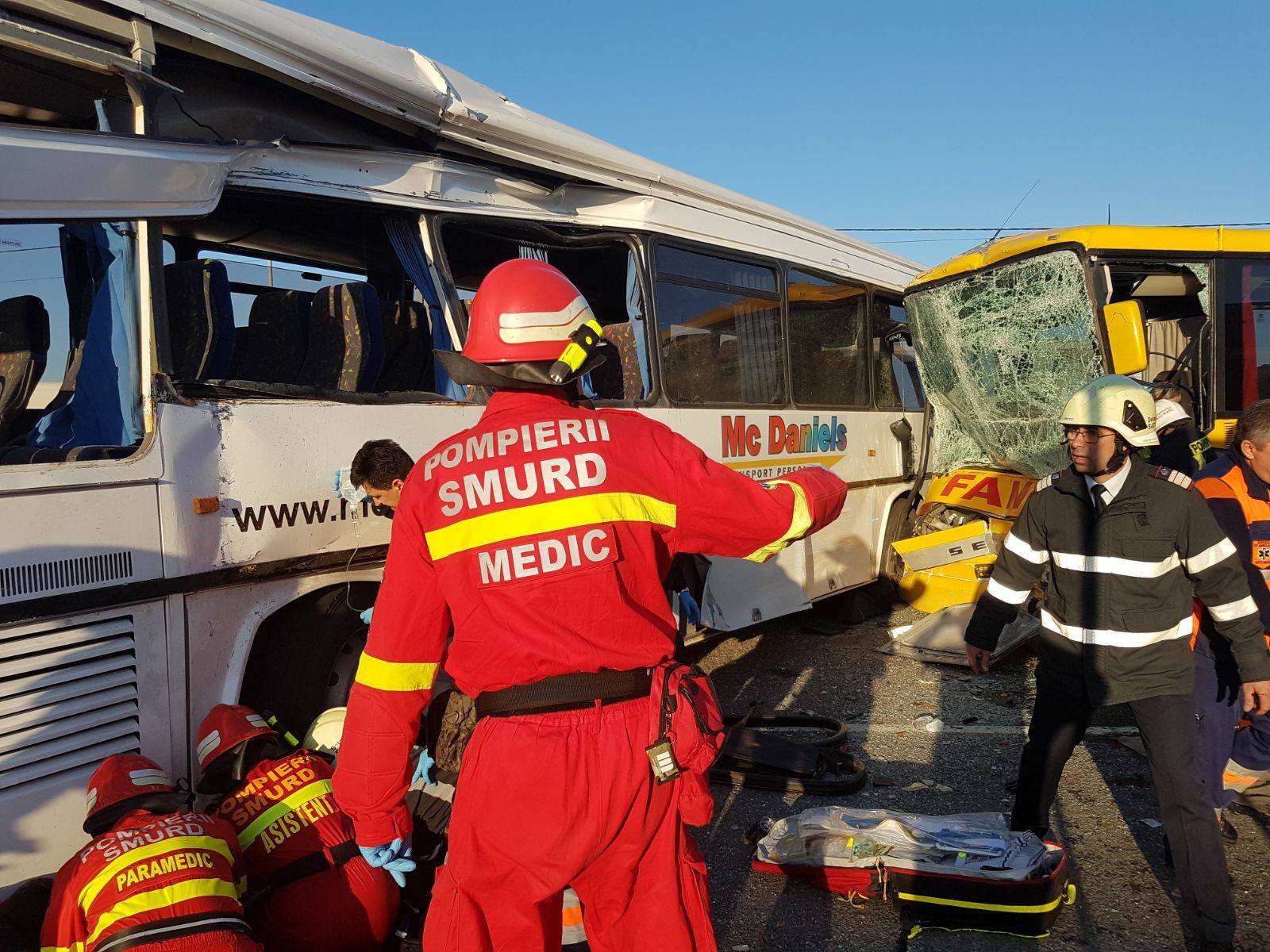 FOTO/VIDEO. Primele concluzii ale autorităților. Accident între două autobuze, cu 12 victime