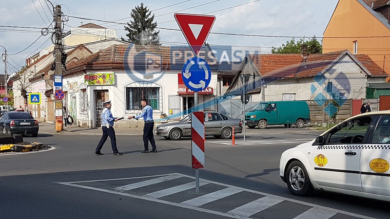 FOTOGALERIE. Fetiță, de 10 ani, lovită pe trecerea de pietoni în Satu Mare