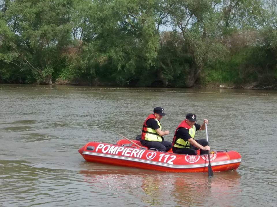 FOTOGALERIE. A treia zi de căutări. Bărbat înecat în Someș