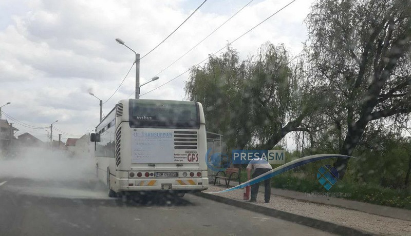 FOTOGALERIE. Alertă de incendiu la un alt autobuz Transurban. Șoferul a intervenit de urgență