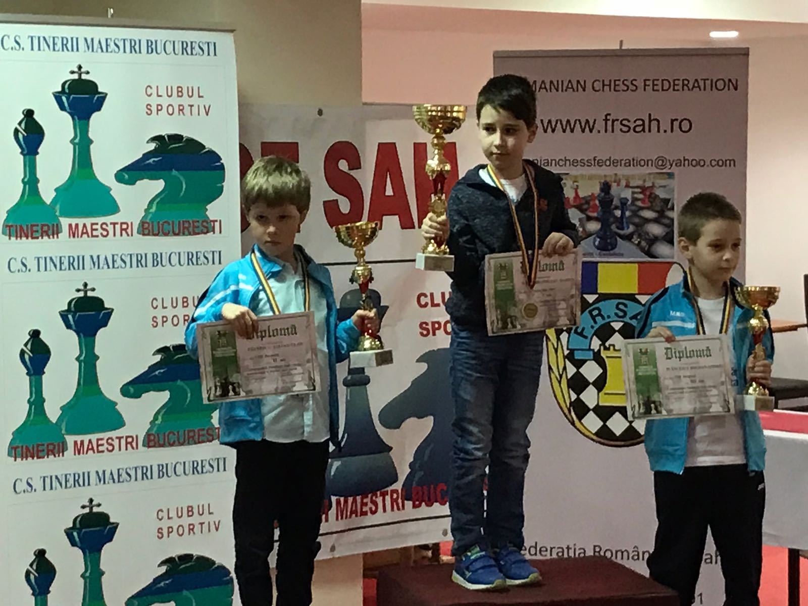 FOTO/VIDEO. Darius, micuțul sătmărean care a devenit campion național la șah!