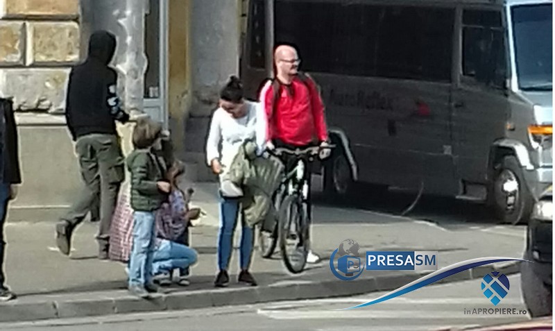 FOTO. Primarul Kereskenyi a renunțat la mașină. Circulă și cu bicicleta