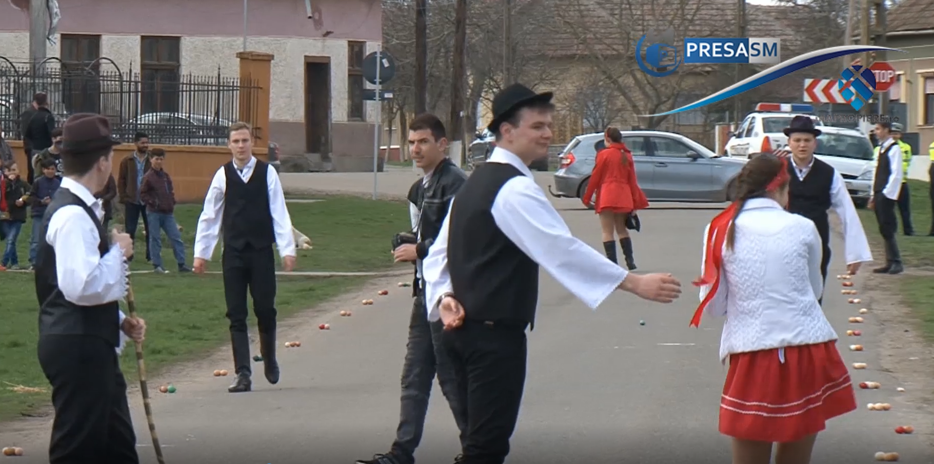 VIDEOREPORTAJ. Cel mai spectaculos obicei de Paște, adus de șvabi în județul Satu Mare