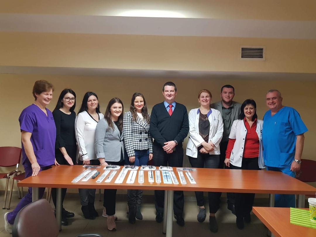 FOTO. Ce gest! Un grup de tineri a donat instrumentar medical pentru Spitalul Județean