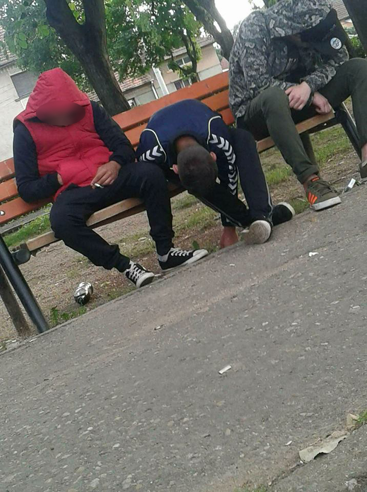 FOTO. INCREDIBIL! Tineri drogați, aproape inconștienți, în municipiul Satu Mare