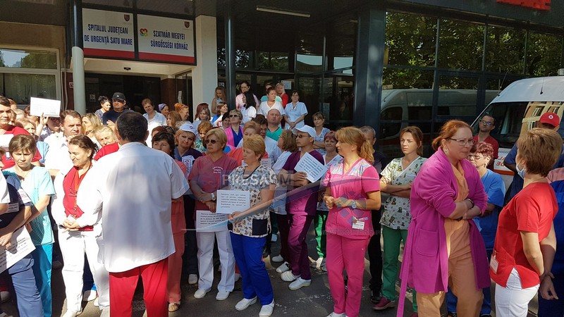 FOTO/VIDEO Grevă de avertisment la Spitalul Județean Satu Mare. Urmează greva generală