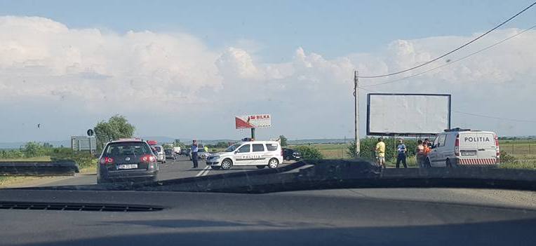 FOTO. Accident grav în municipiul Satu Mare. O femeie și un copil au fost răniți