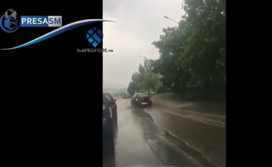 VIDEO. DN 1F - Satu Mare - Zalău, sub ape! Furtună și precipitații abundente