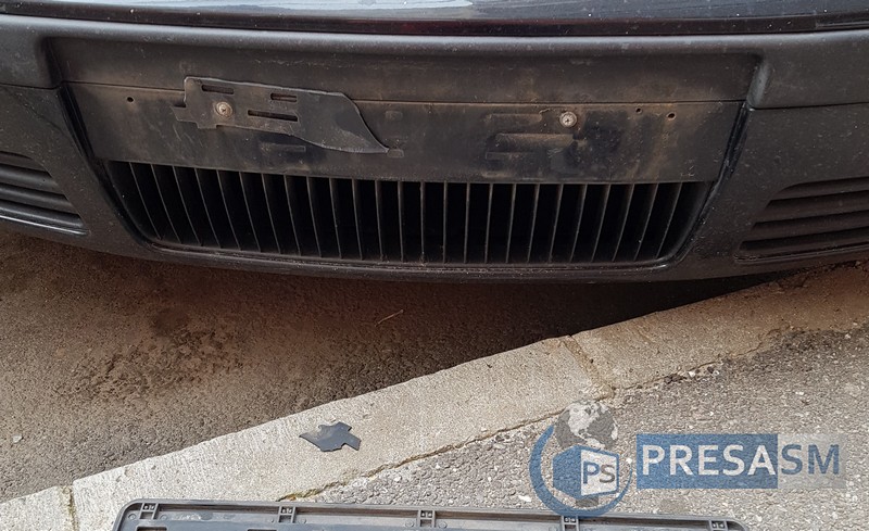 FOTO/VIDEO. Mașini avariate în centrul Sătmarului și persoane prăduite