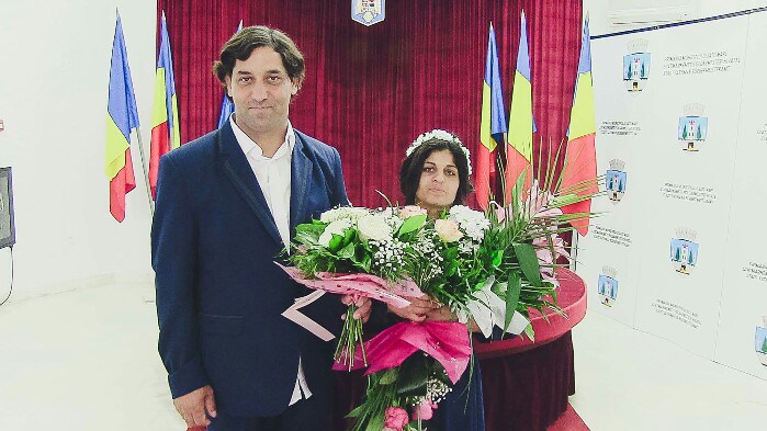 FOTOGALERIE! Casă de piatră! Rudy - Omul Tir - s-a căsătorit! Acum are o familie