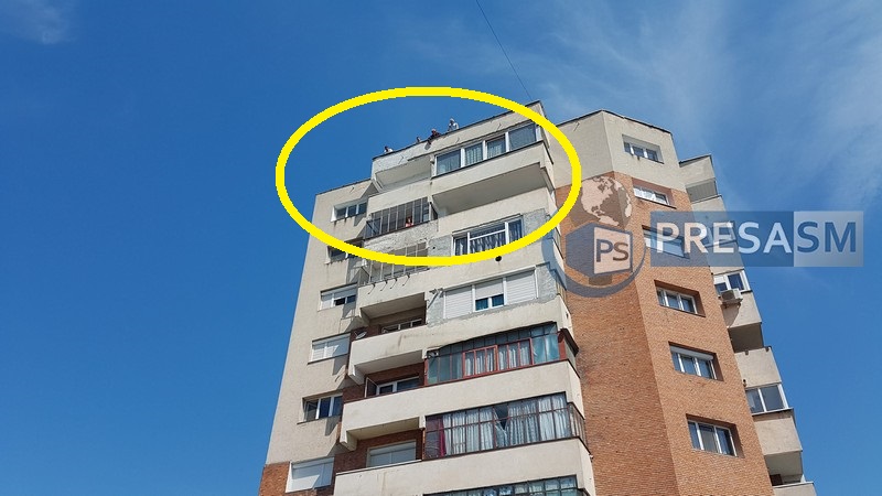 FOTO/VIDEO. Pericol în Cartierul Soarelui. Intervin pompierii cu utilaje speciale