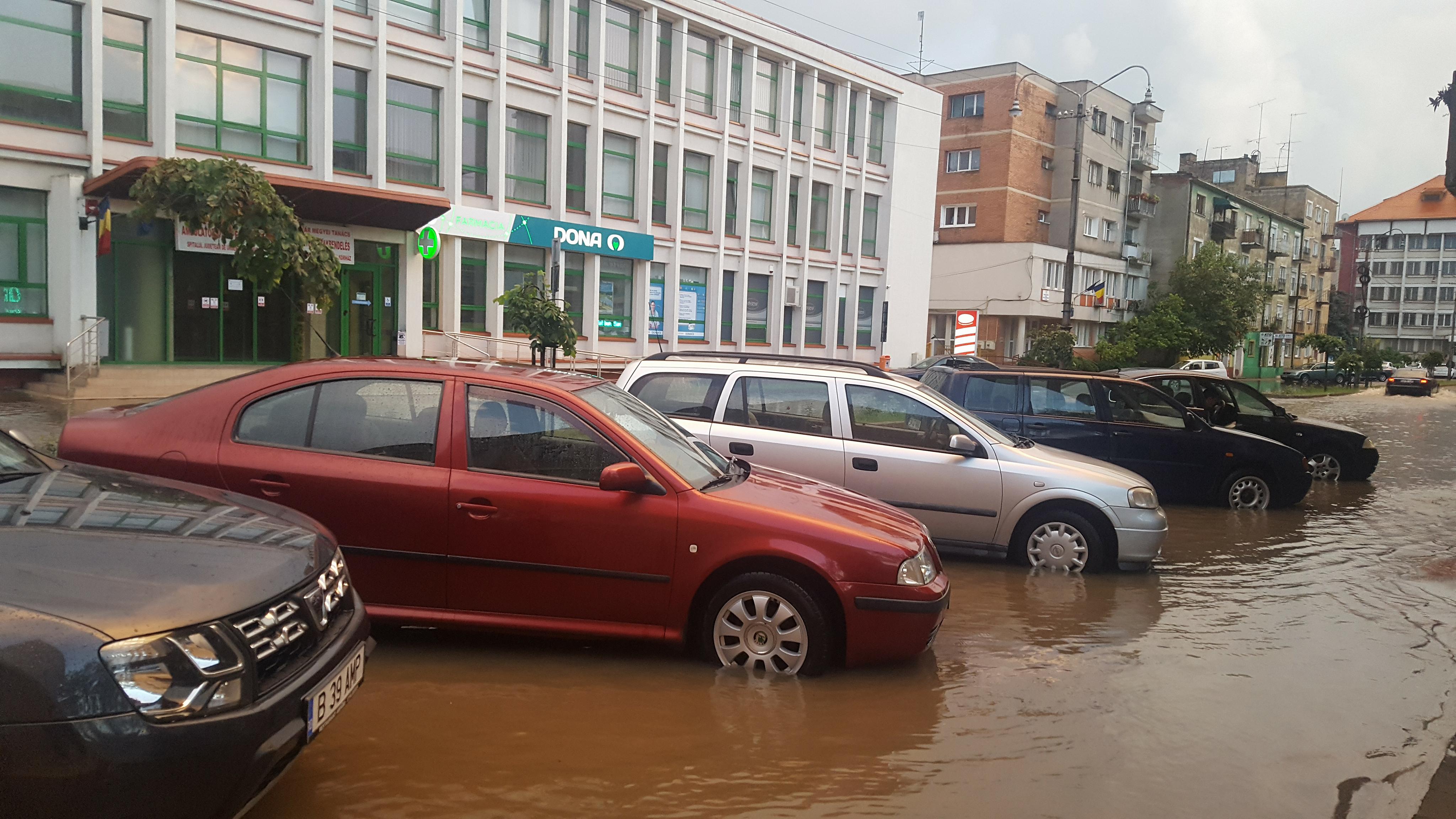 ATENȚIE! O nouă avertizare de grindină și ploi torențiale în județul Satu Mare
