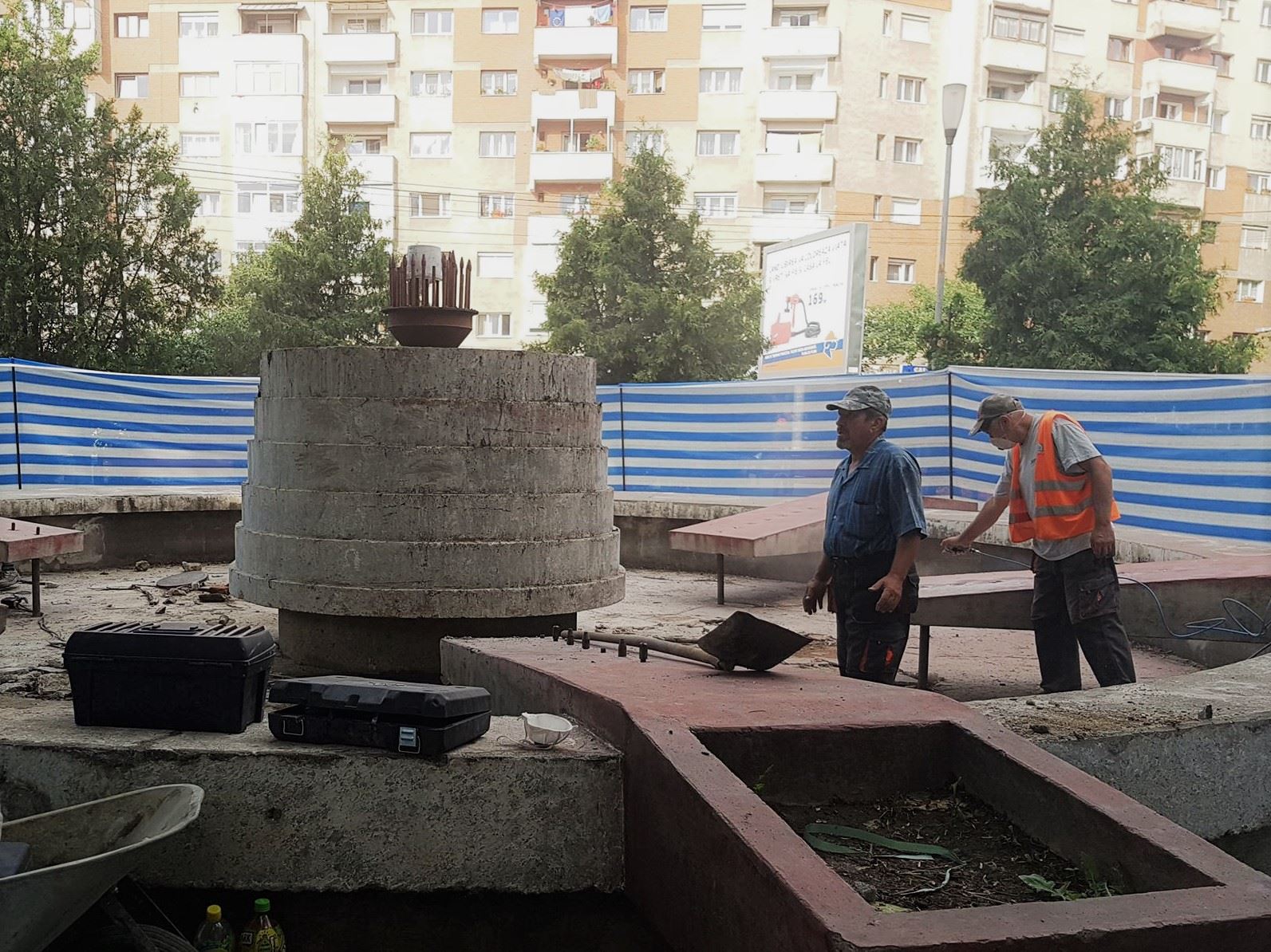 FOTO. Se reabilitează fântânile arteziene din Satu Mare. Lucrări în parcul Soarelui