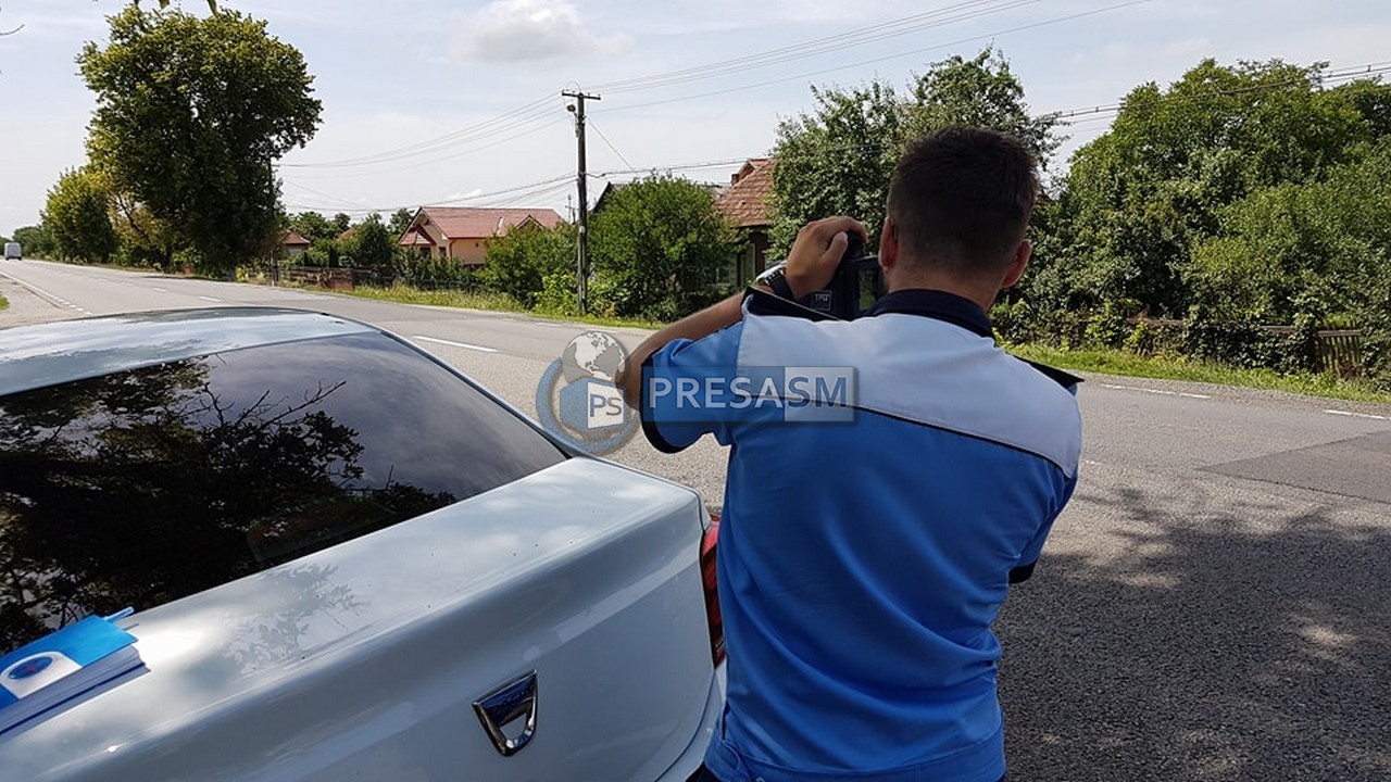 Periculoși la volan. Au crezut că drumurile județene sunt autostrăzi