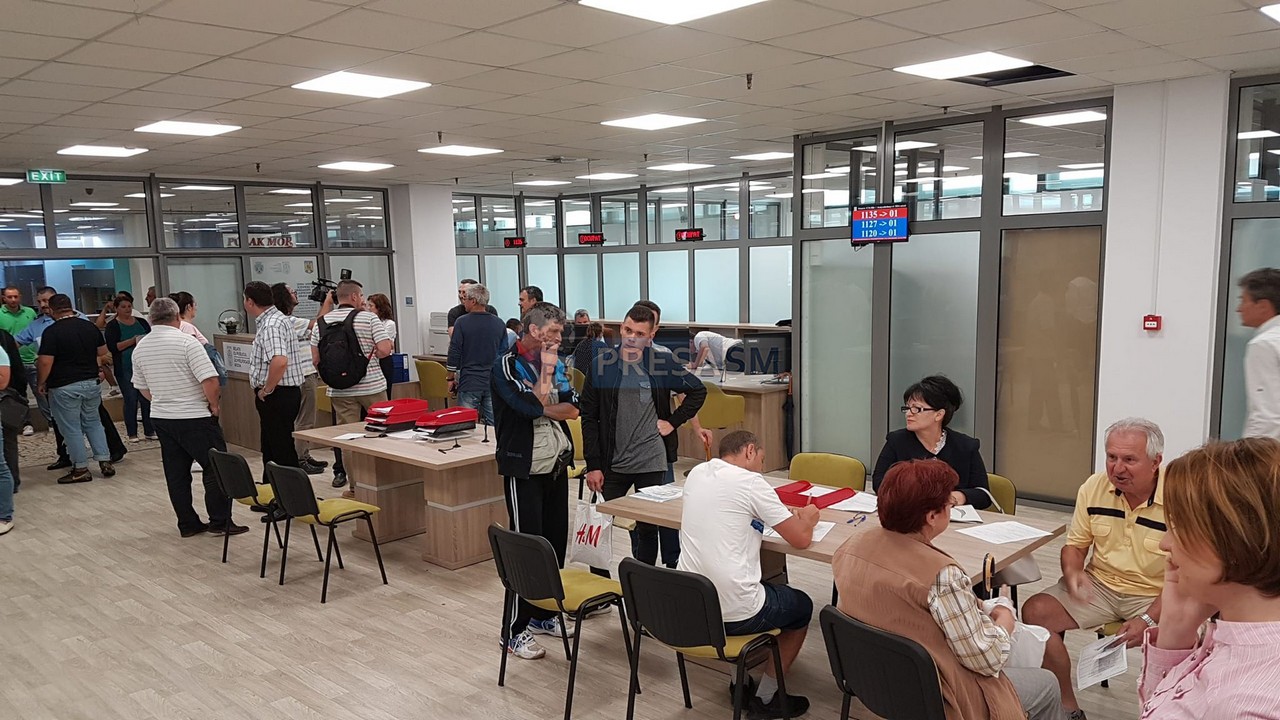 România are cu 14.000 de bugetari mai mulți decât anul trecut. Unde sunt cei mai mulți angajați