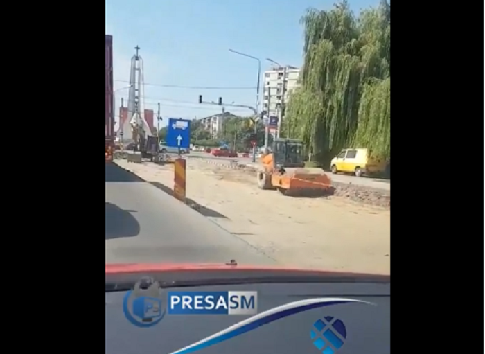 VIDEO. Se lucrează ...pe loc, la Podul Decebal. Pe nervii șoferilor, desigur