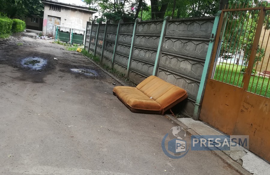 FOTO. Creșă ”dotată” cu focar de infecție, de oamenii străzii, în Satu Mare