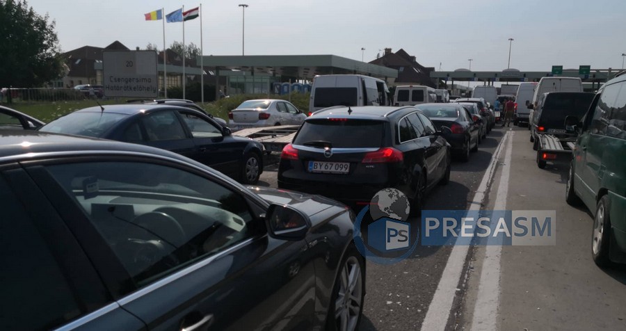 FOTOGALERIE. DEZASTRU în Petea. Peste trei ore de așteptare!