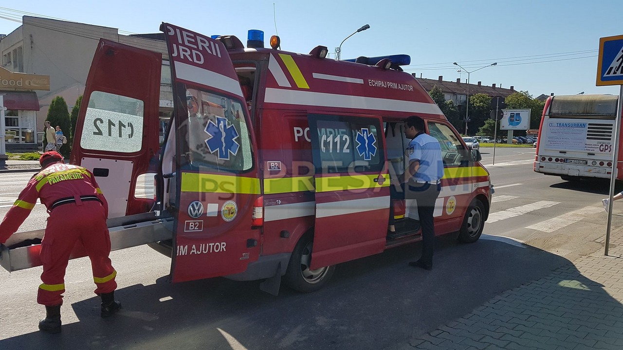 Accident pe B-dul Lucian Blaga. Fetiță de 11 ani, lovită pe trecerea de pietoni